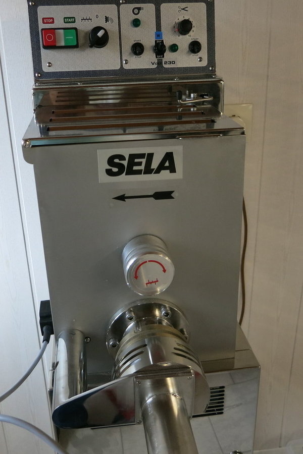 gebrauchte Sela Nudelmaschine TR 110 Edelstahl mit 3 Teflonmatrizen