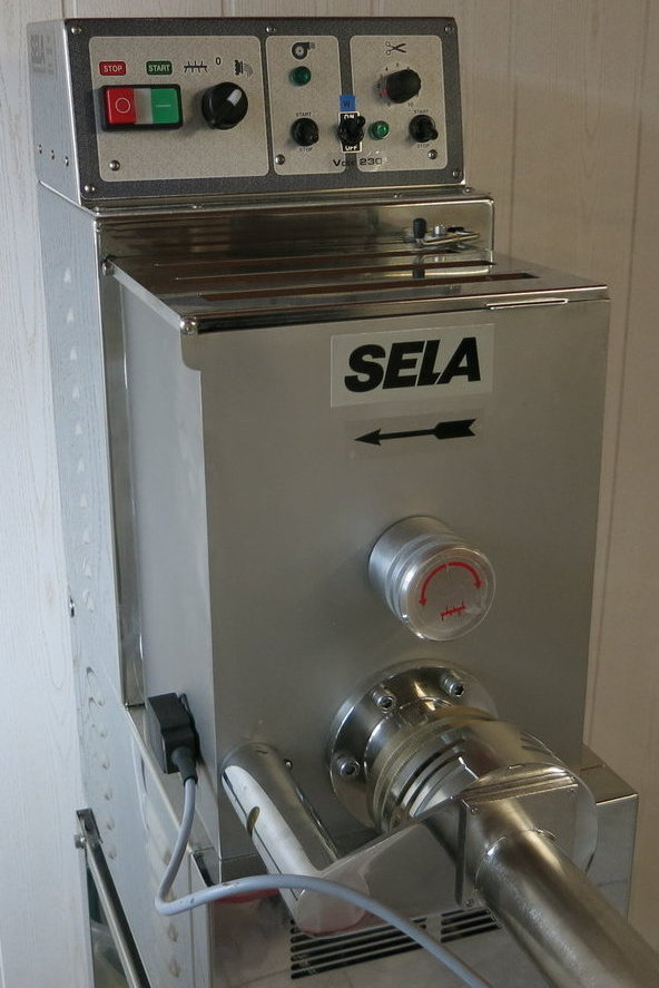 gebrauchte SELA TR 110 Nudelmaschine Edelstahl, mit Kühlgerät Teflonmatrize