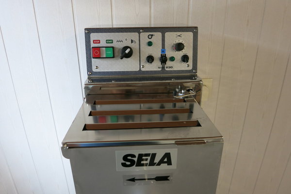 gebraucht SELA TR 95 Nudelmaschine in Edelstahl mit 1 Teflonmatrize